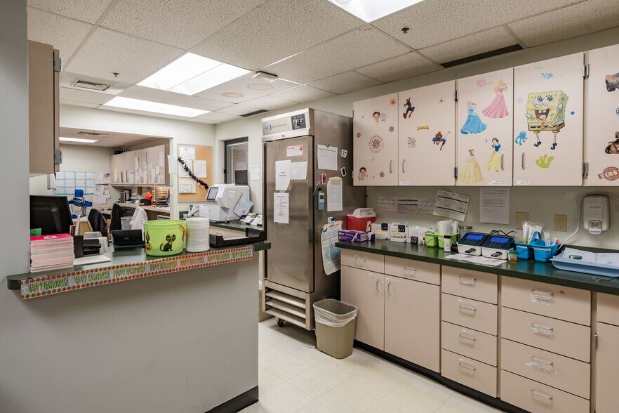 More Photos Of 6500 Preston Hwy, Louisville Medical For Lease