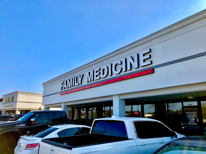 More Photos Of 8602-8698 Skillman St, Dallas Unknown For Lease