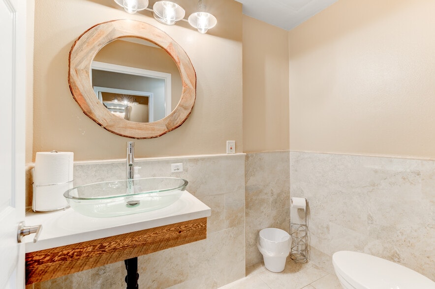 More Photos Of 140 N Escondido Blvd, Escondido Office For Sale