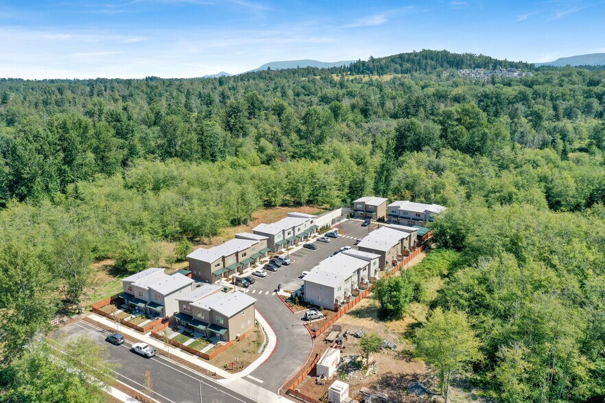 More Photos Of 201 Tull Ct, Bellingham Apartments For Sale