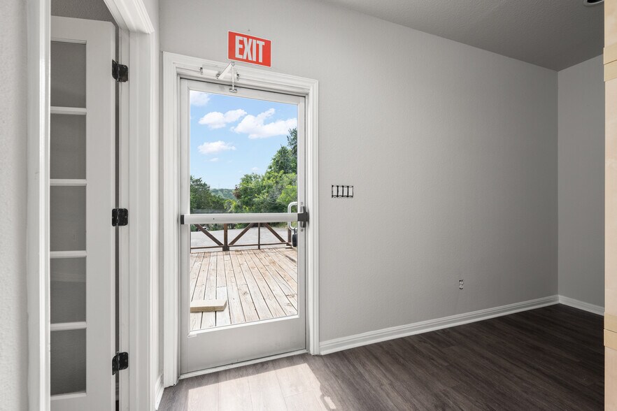 More Photos Of 19019 TX-71, Spicewood Office Residential For Sale