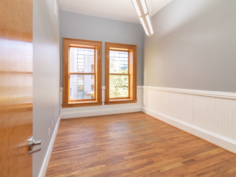 More Photos Of 13 W Washington St, Greenville Storefront Retail Office For Lease