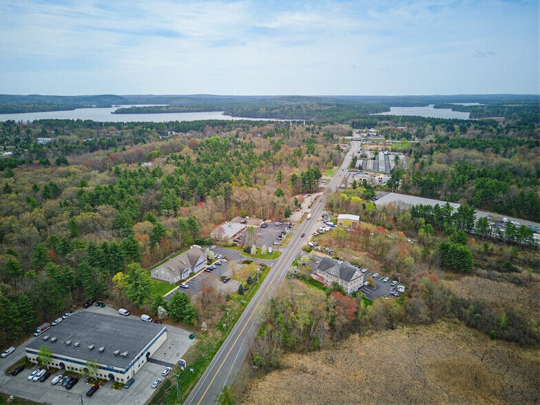 More Photos Of 26 Londonderry Tpke, Hooksett Office For Sale