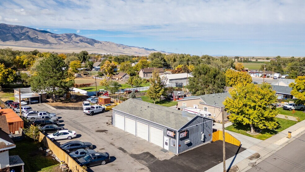 More Photos Of 51 N Hale St, Grantsville Auto Repair For Sale