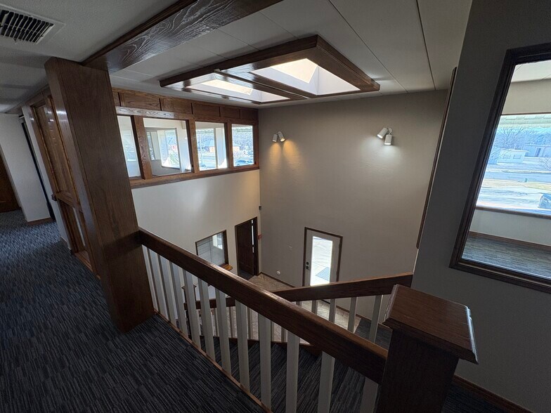 Primary Photo Of 614 N Travis St, Sherman Office For Lease