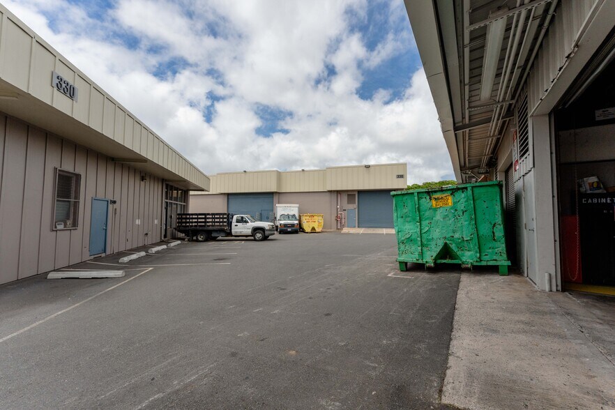 More Photos Of 2290 Alahao Pl, Honolulu Unknown For Lease