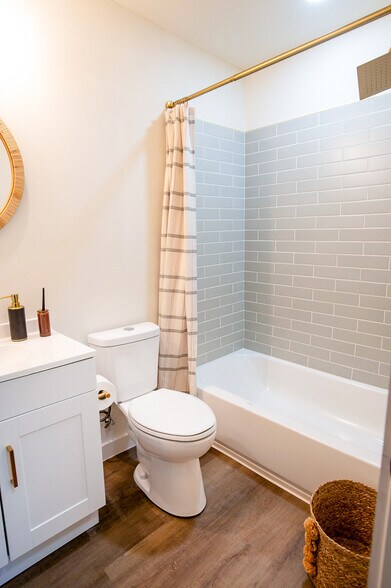 More Photos Of 1733 Main Rd, Johns Island Office For Sale