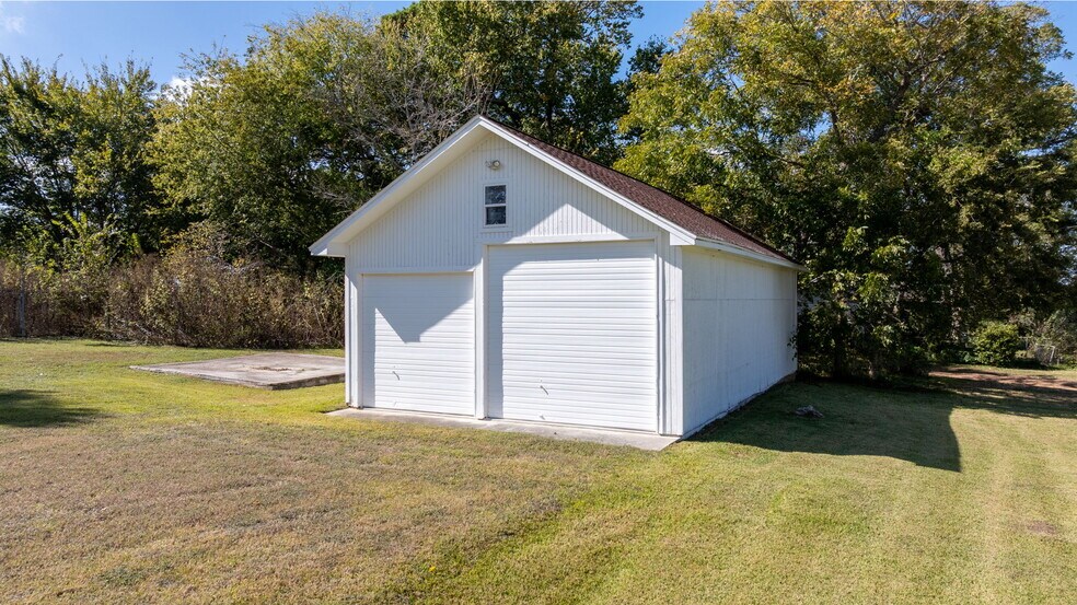 More Photos Of 12159 FM 1097 Rd W, Willis Office For Sale