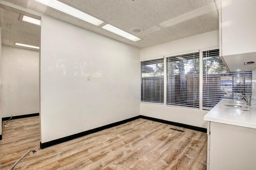 More Photos Of 1901 Watt Ave, Sacramento Medical For Lease