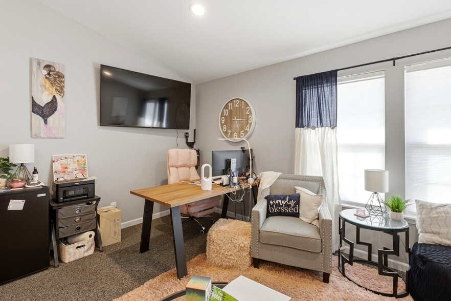 More Photos Of 3601 Commerce Dr, Arnold Office For Sale
