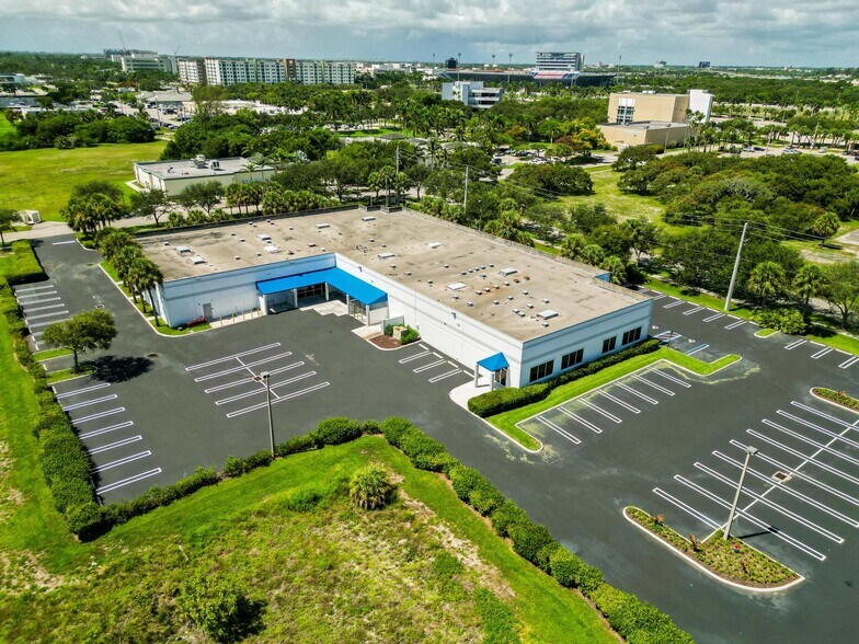 More Photos Of 3231 NW 7th Ave, Boca Raton Research And Development For Sale