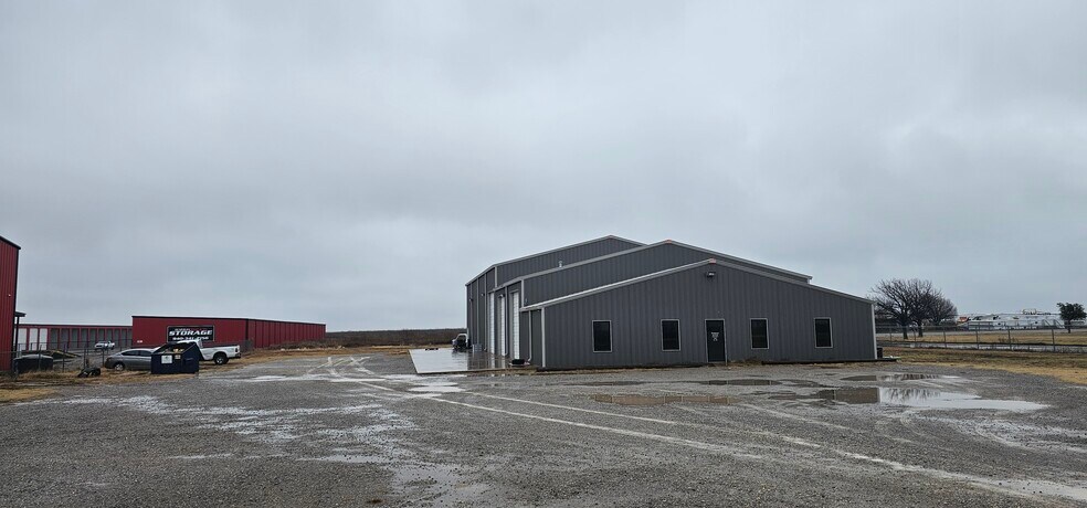 More Photos Of 7274 Seymour Hwy, Wichita Falls Warehouse For Lease