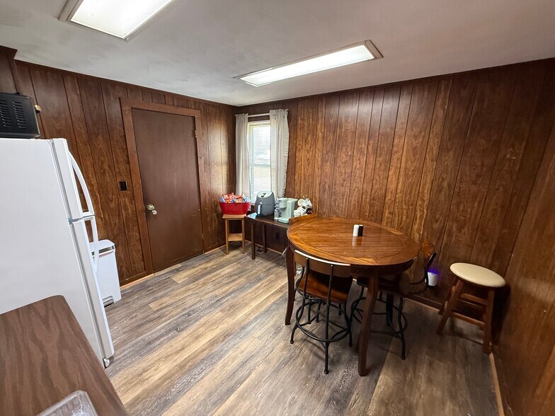 More Photos Of 1108 Wilroy Rd, Suffolk Office For Sale