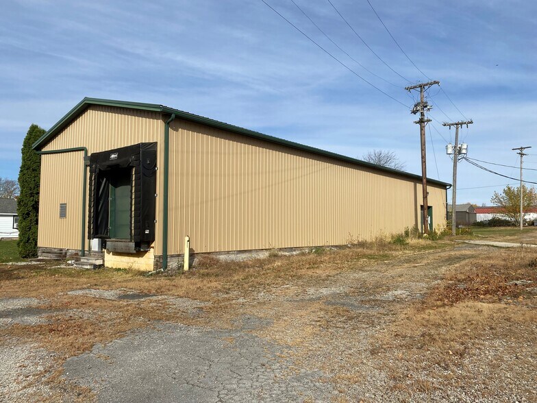More Photos Of 422 Guthrie, Upper Sandusky Industrial For Sale