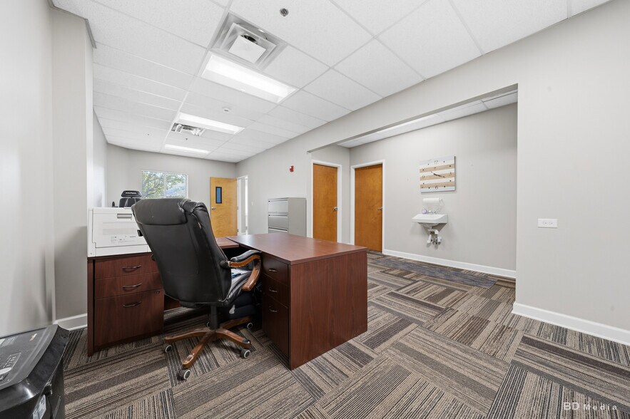 More Photos Of 6370 W Emerald Pky, Monee Warehouse For Lease