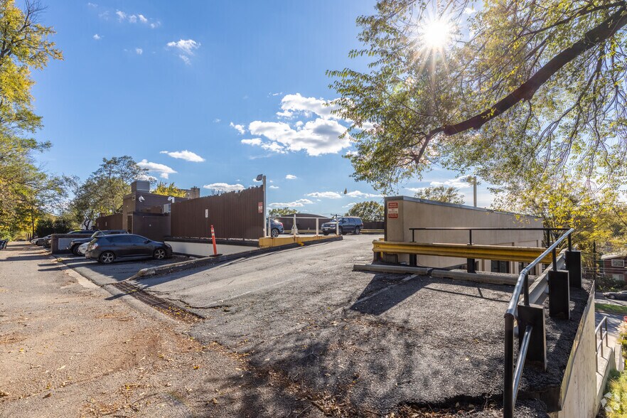 More Photos Of 5185 MacArthur Blvd NW, Washington Office For Lease