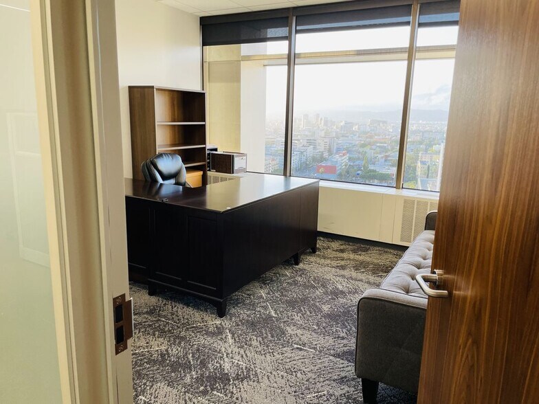 More Photos Of 445 S Figueroa St, Los Angeles Office For Lease