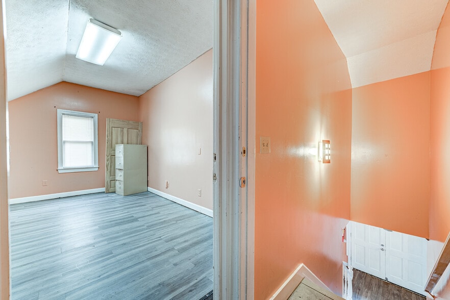 More Photos Of 2893 Mountain Industrial Blvd, Tucker Office For Sale