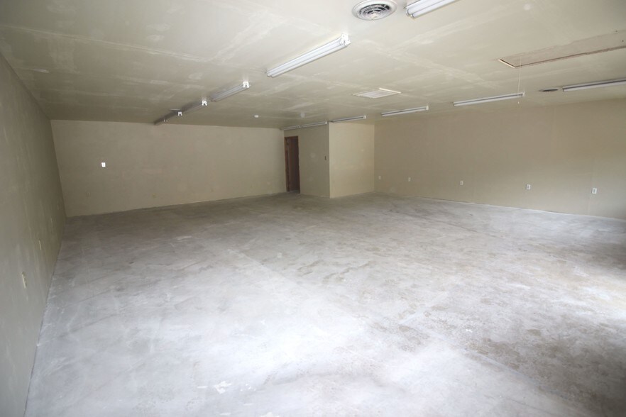 More Photos Of 5147 W Hwy 20, Upper Lake Freestanding For Sale