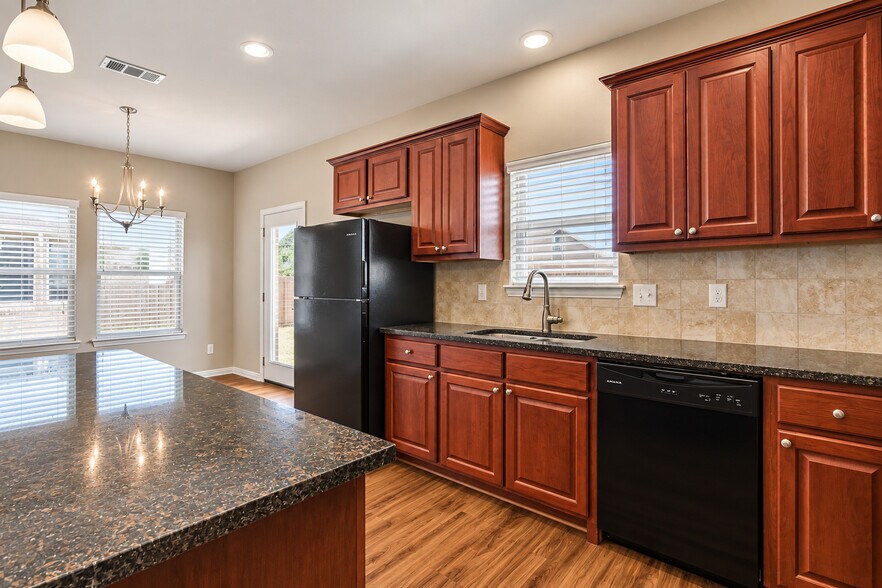 More Photos Of 4917 Sanger Circle Dr, Sanger Multifamily For Sale