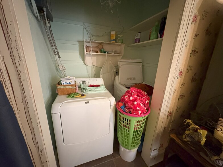 More Photos Of 200 N Monroe St, Williamsport Storefront For Sale