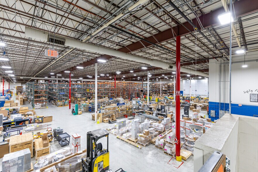 More Photos Of 212 W Newberry Rd, Bloomfield Manufacturing For Sale