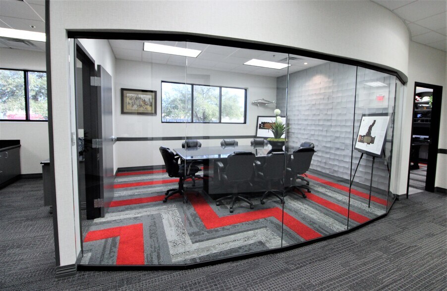 More Photos Of 1101 Woods St, Gainesville Warehouse For Lease