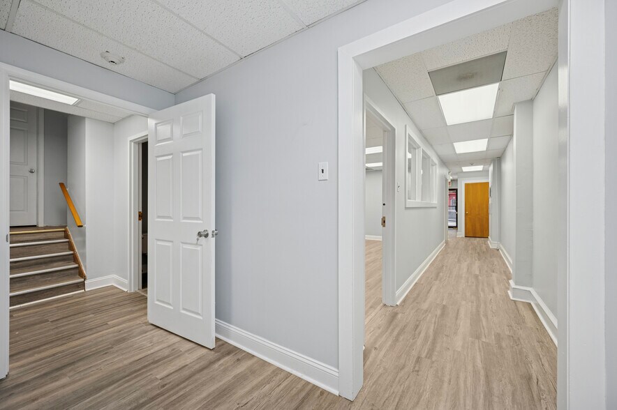 More Photos Of 2-4 S Easton Rd, Glenside Office Residential For Lease
