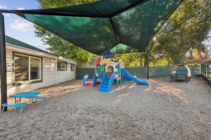 More Photos Of 302 Chimes View Dr, South Ogden Daycare Center For Sale