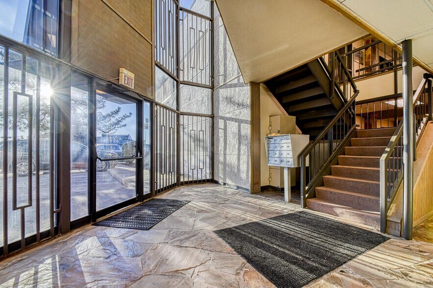 More Photos Of 2401 Tee Cir, Norman Office For Lease