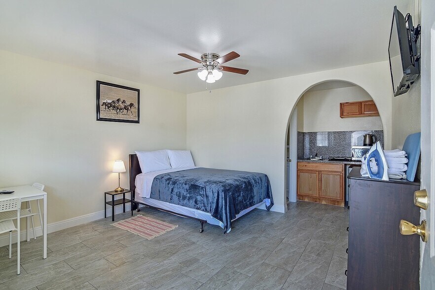 More Photos Of 4905 W Adams Blvd, Los Angeles Apartments For Sale