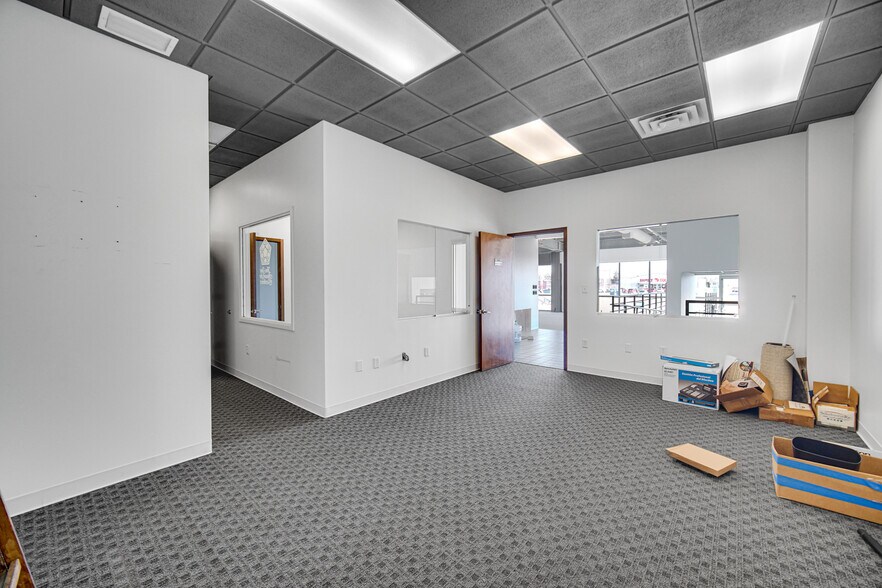 More Photos Of 101 Watters Dr, Dwight Auto Dealership For Sale