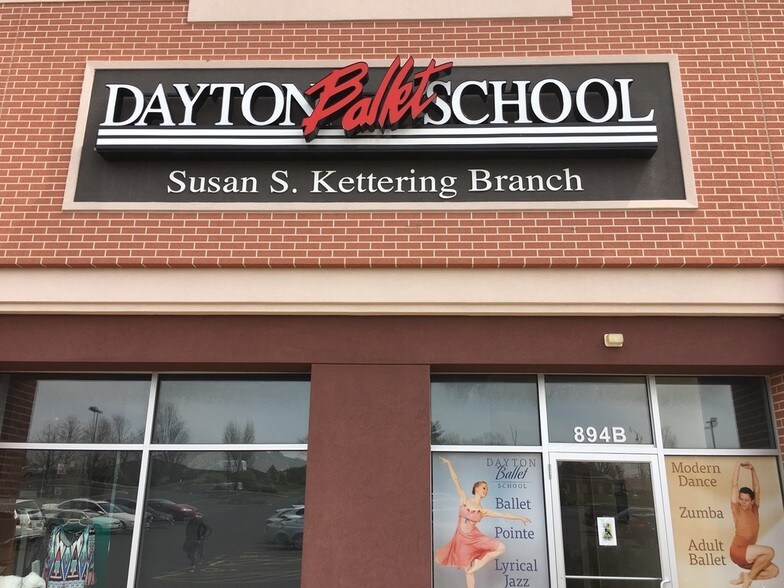 More Photos Of 890-896 S Main St, Centerville Supermarket For Lease