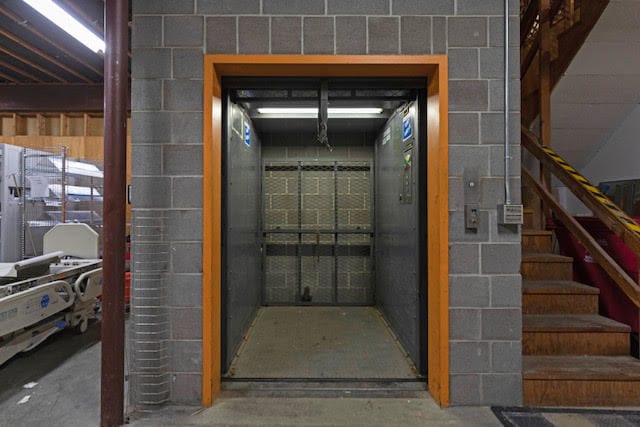 More Photos Of 1401 W Broadway St, Missoula Light Distribution For Sale