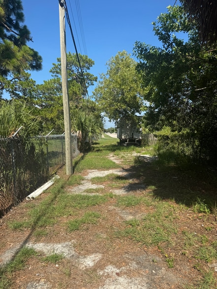 More Photos Of 904 Anclote Rd, Tarpon Springs Warehouse For Sale