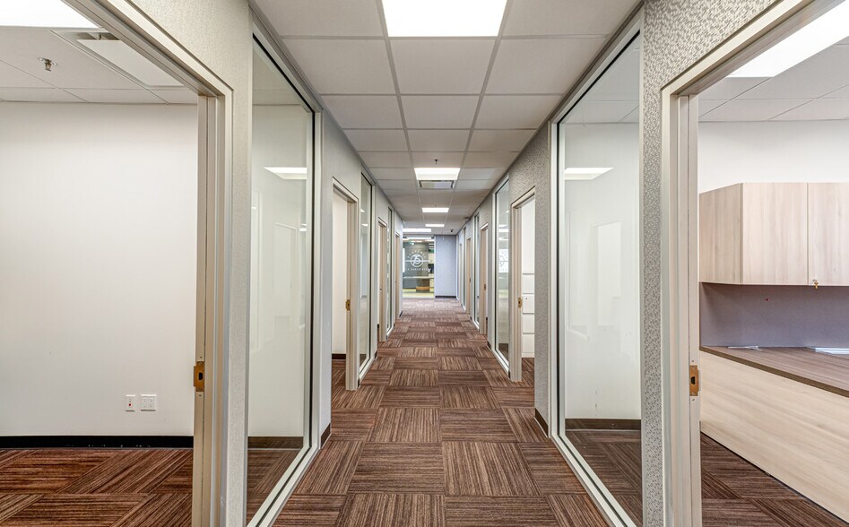 More Photos Of 8400 New Horizons Blvd, Amityville Office For Lease