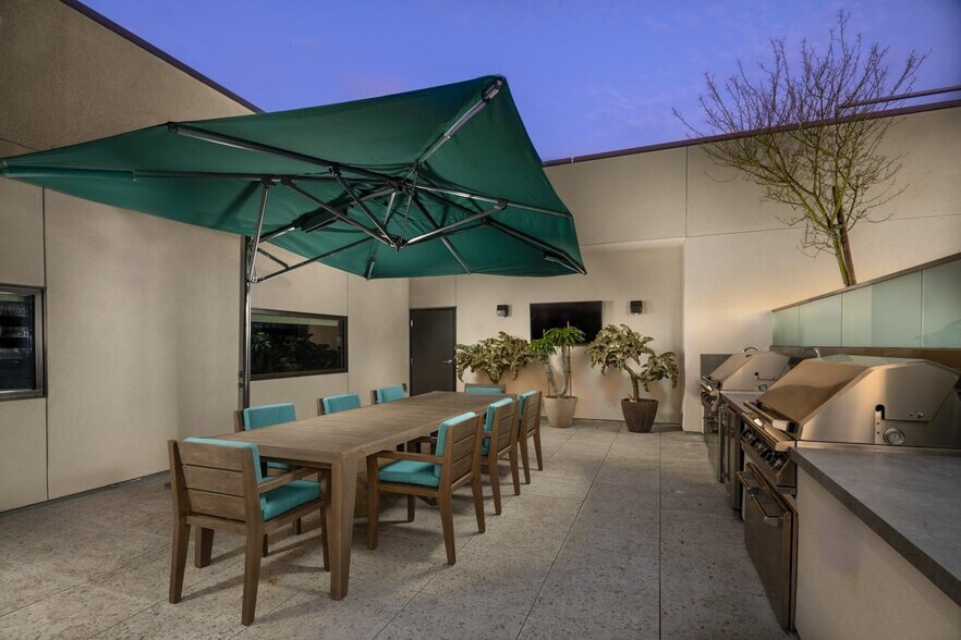 More Photos Of 10375 Washington Blvd, Culver City Apartments For Lease