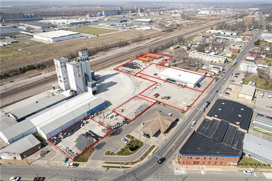 More Photos Of 5326 Lake Ave, Saint Joseph General Retail For Sale