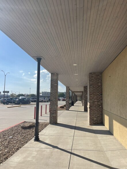 More Photos Of 6433 Highway 182 E, Morgan City Storefront For Lease