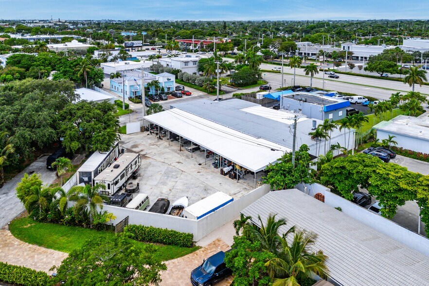 More Photos Of 1941 NE 34th Ct, Lighthouse Point Freestanding For Sale