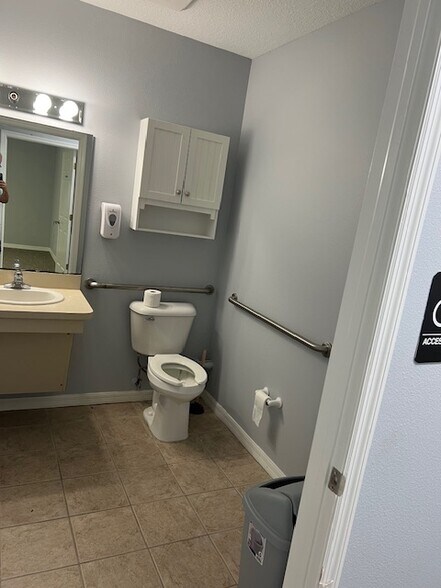 More Photos Of 16586-16590 N Dale Mabry Hwy, Tampa Medical For Lease