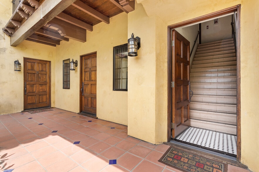 More Photos Of 2623 Ellendale Pl, Los Angeles Apartments For Sale