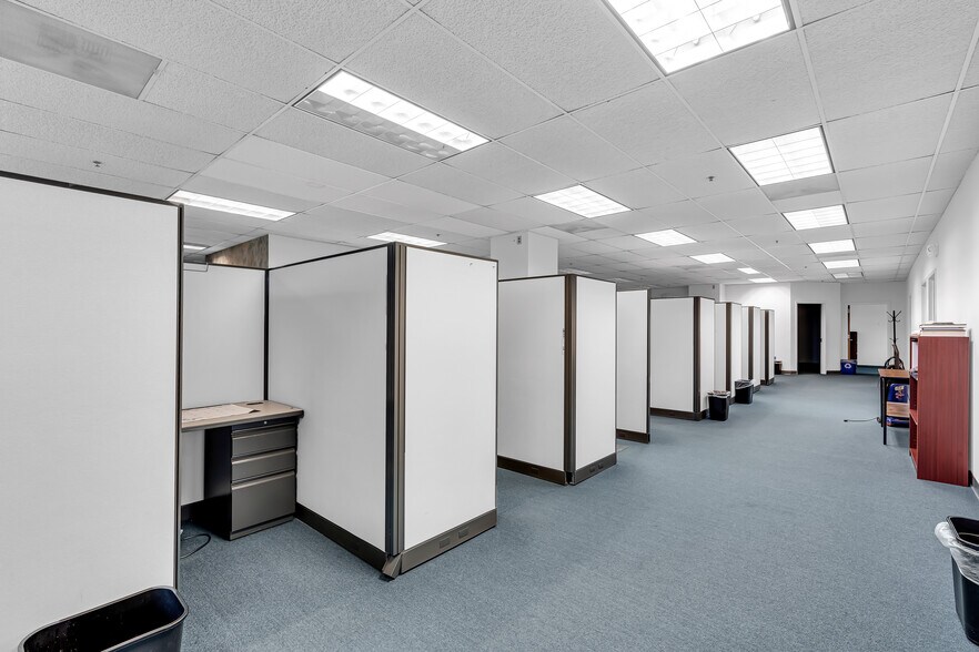 More Photos Of 1433 Hooper Ave, Toms River Office For Lease