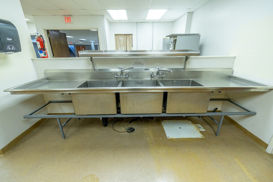 More Photos Of 800 SW 150 Hwy, Lee's Summit Office For Sale