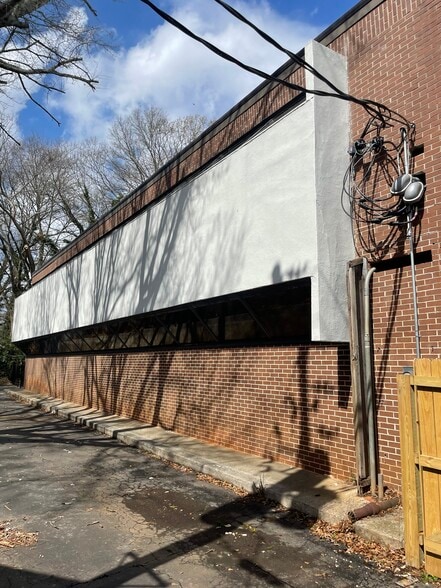 More Photos Of 2981 Church St, East Point Medical For Sale