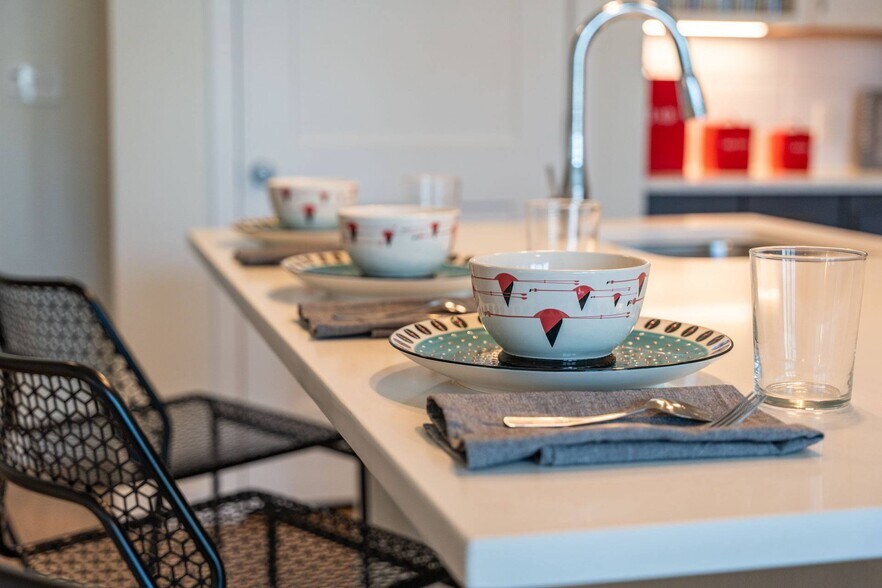 More Photos Of 10 Patriot Pky, South Weymouth Apartments For Lease