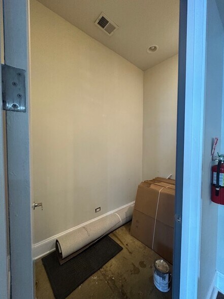 More Photos Of 67-79 E 16th St, Chicago Apartments For Sale