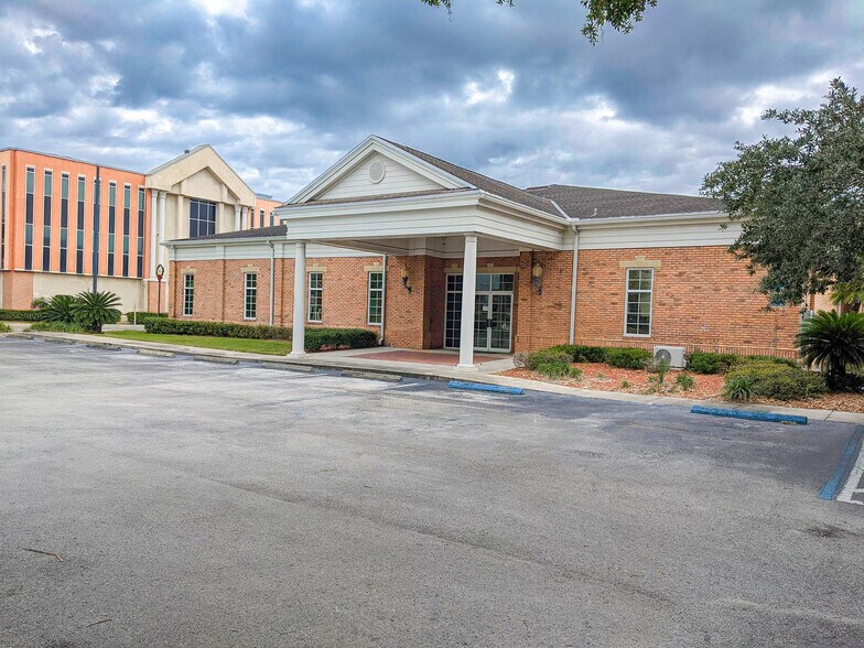 More Photos Of 201 W Reynolds St, Plant City Bank For Lease