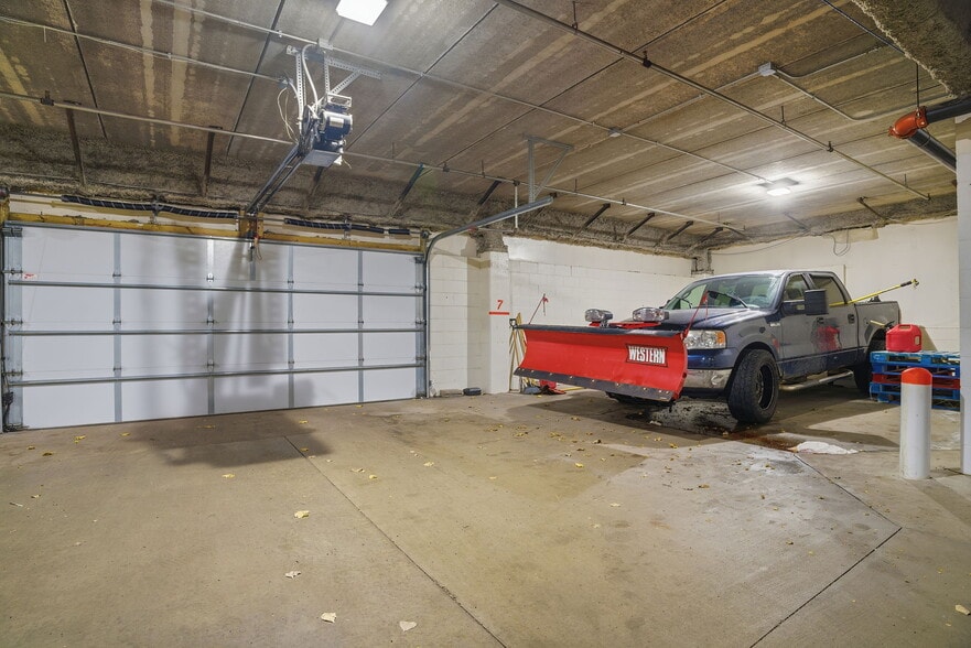 More Photos Of 941 Hillwind Rd NE, Minneapolis Medical For Sale