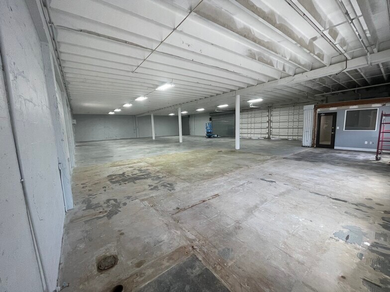 More Photos Of 5731 SW 23rd St, West Park Auto Repair For Lease